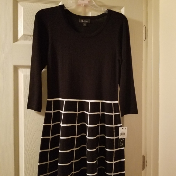 Clothes - Picture 5 of 8